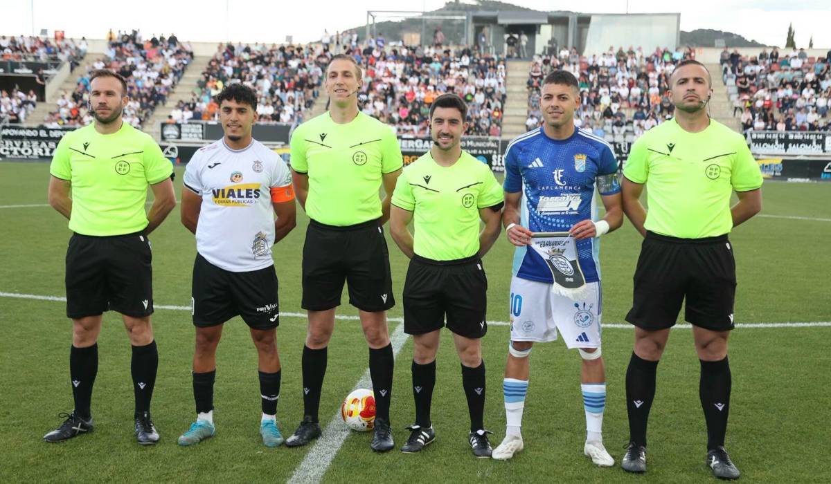 Foto protocolaria previa al UB Conquense-Xerez CD - Foto protocolaria previa al UB Conquense-Xerez CD