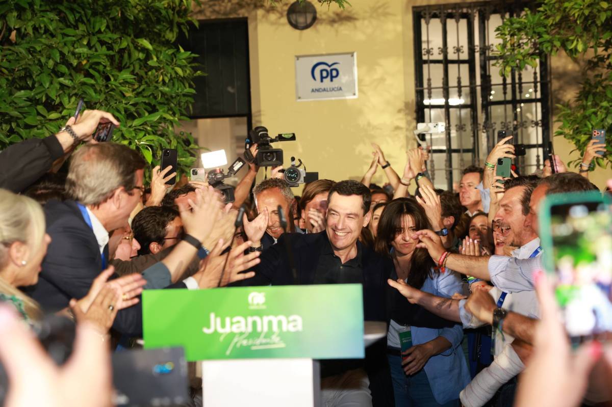 Juanma Moreno, tras su victoria sin mayoría absoluta, se compromete a dar 