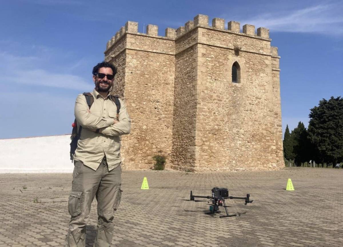 Nueva campaña del arqueólogo pionero en usar drones en el yacimiento de Doña Blanca 