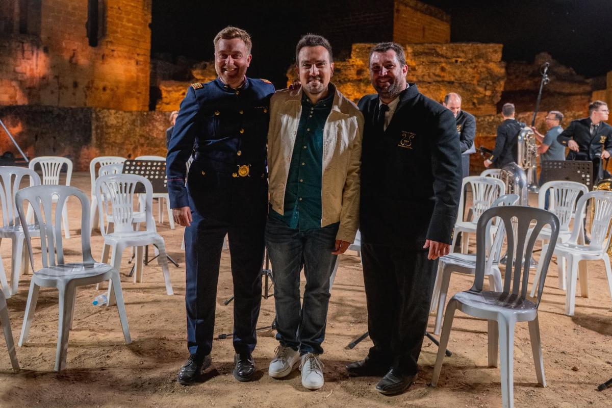 El público disfrutó de sevillanas, rumbas, pasodobles y pop.