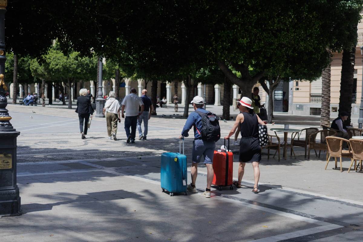La 'nueva' normalidad en el centro de Jerez y buen ritmo en el desmontaje de la Feria  