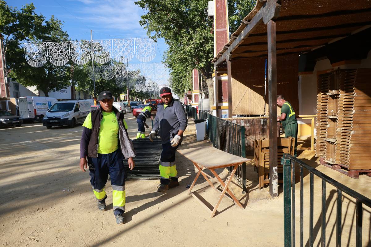 El 'último baile' de la Feria de Jerez: así se desmonta el Real del González Hontoria
