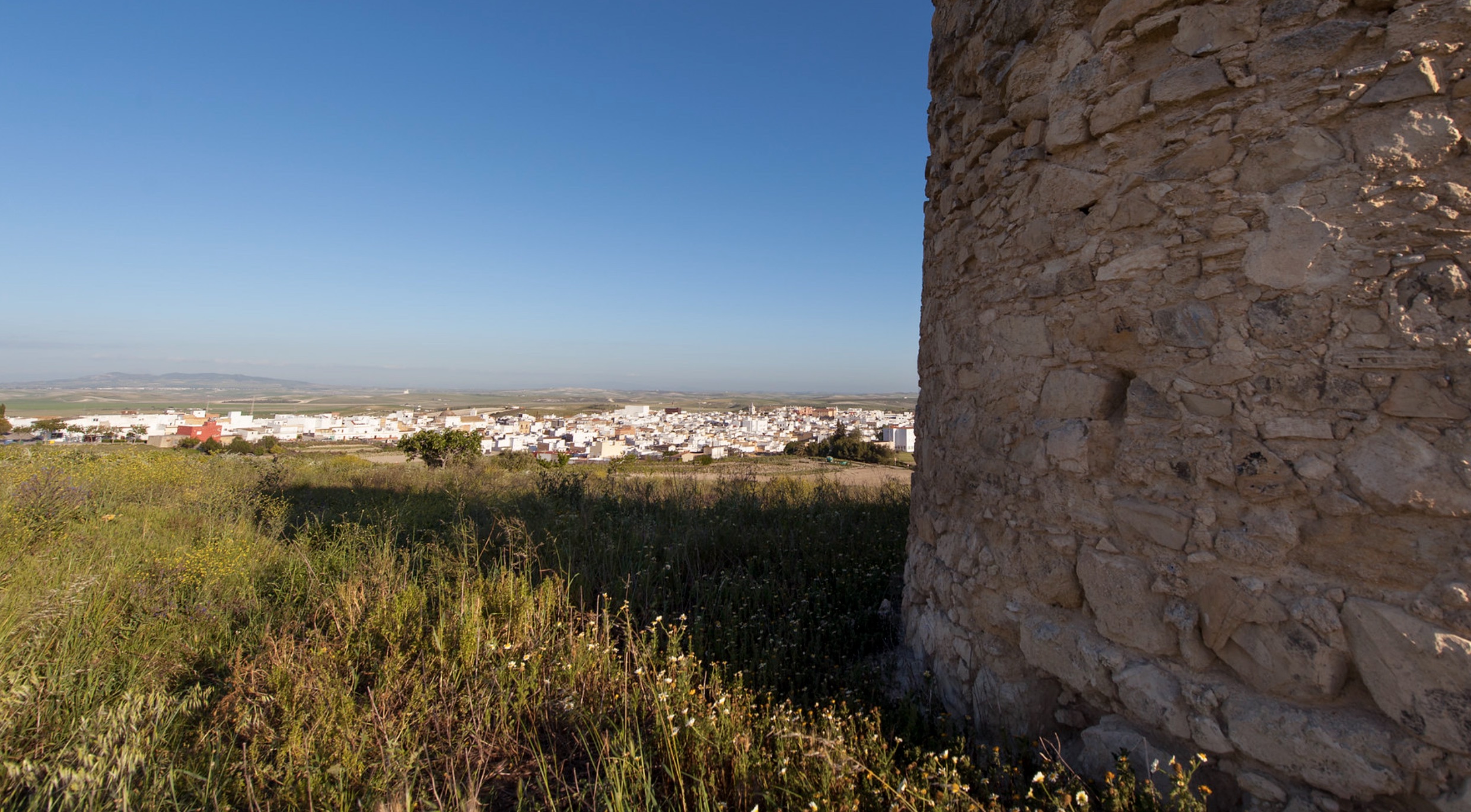 El sendero de Salinas y Marismas de Trebujena, escenario de `El imperio del sol`.