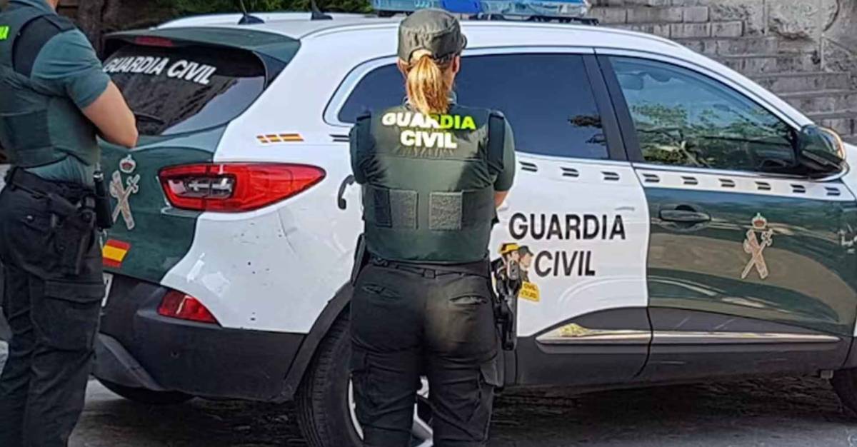 Muere una niña de dos años tras ser olvidada por su padre en el coche
