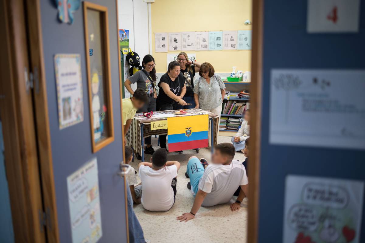 El CEIP Federico Mayo de Jerez, una pequeña 'ONU' con 12 nacionalidades que celebra la diversidad: 