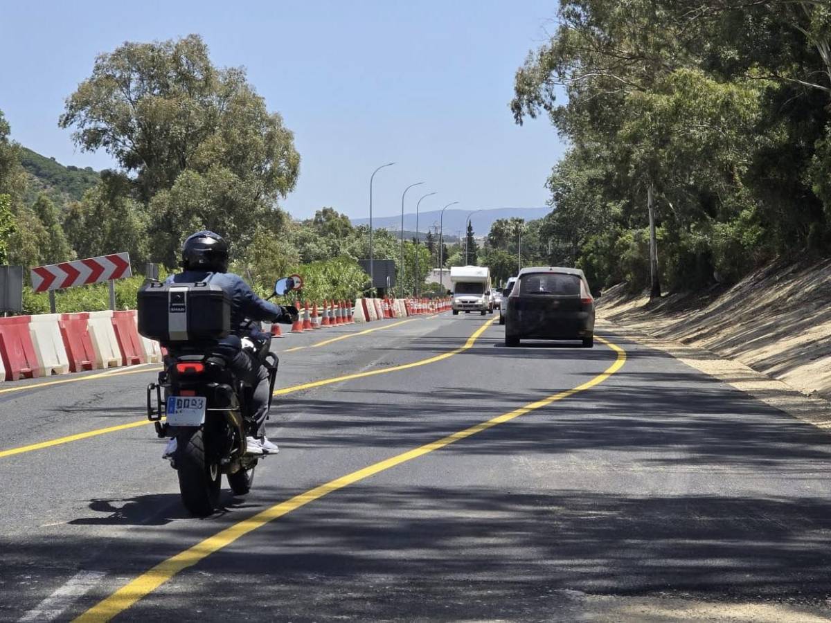 Una de las principales carreteras de Vejer vuelve a abrir al tráfico en ambos sentidos tras meses de obras