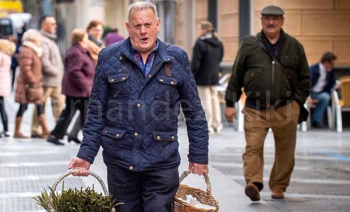 Cádiz llora la muerte de Antonio, el último 'pregonero buscavidas' de los espárragos y las coquinas