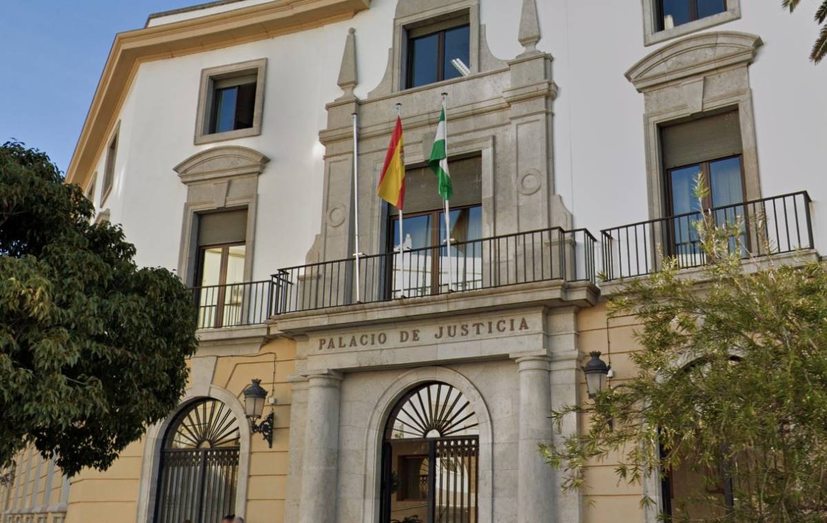 Fingió dos embarazos y usó a su pareja con discapacidad de Sevilla para estafar a su familia desde El Puerto