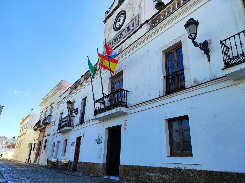 Detenido en Tarifa tras entrar al ayuntamiento con gasolina y rociar una planta del edificio municipal