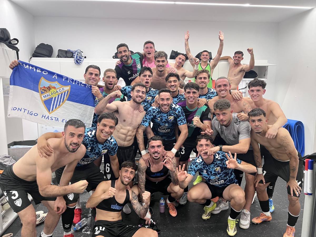 Una celebración de la plantilla tras una victoria reciente. - 