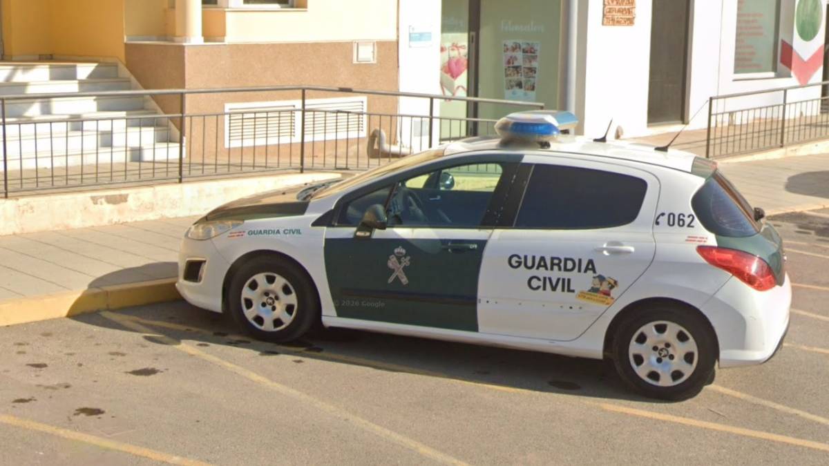 Un menor estrangula presuntamente a otro en un instituto de Almería: quedó inconsciente y se golpeó en la cabeza al caer