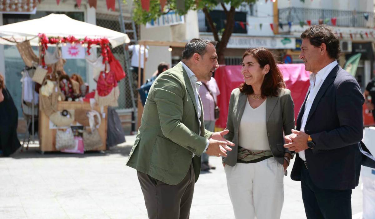 Ubrique reconoce a Diputación y Junta con los Premios Embajadores de la Piel - Ubrique reconoce a Diputación y Junta con los Premios Embajadores de la Piel
