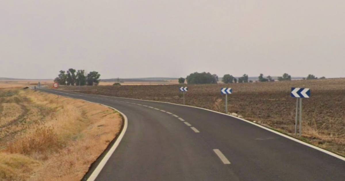 Cuatro heridos de entre 23 y 50 años en la carretera entre Carmona y Utrera