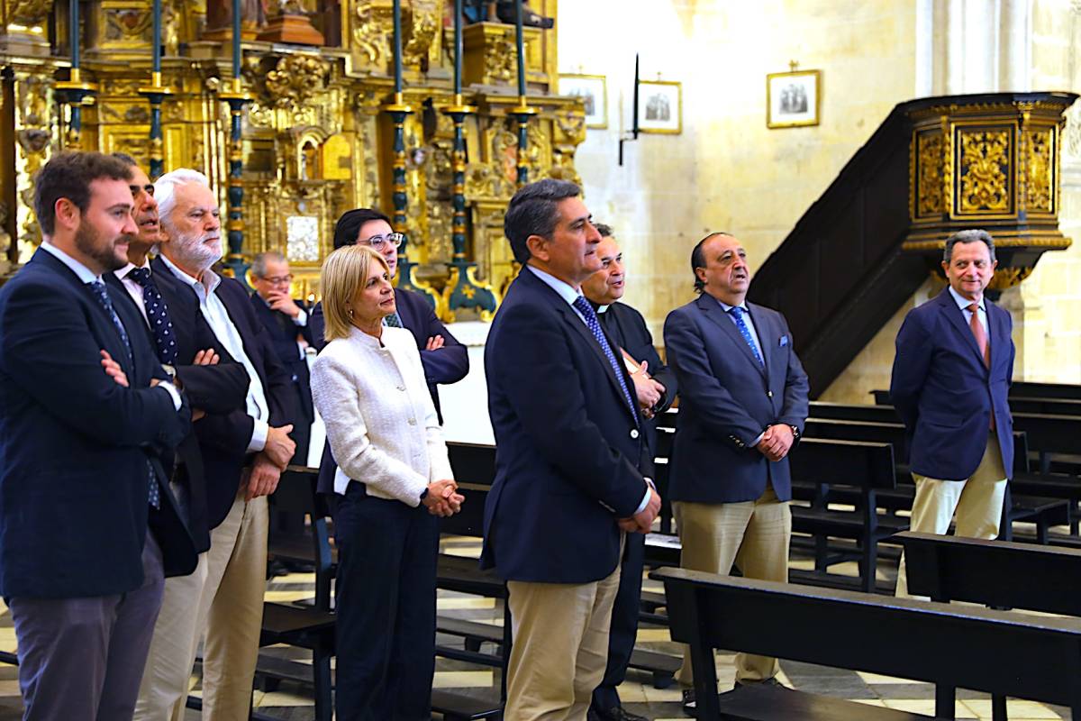 La Vera Cruz recibe a la alcaldesa de Jerez y le pide mediación ante la Junta para la restauración del Cristo de la Esperanza