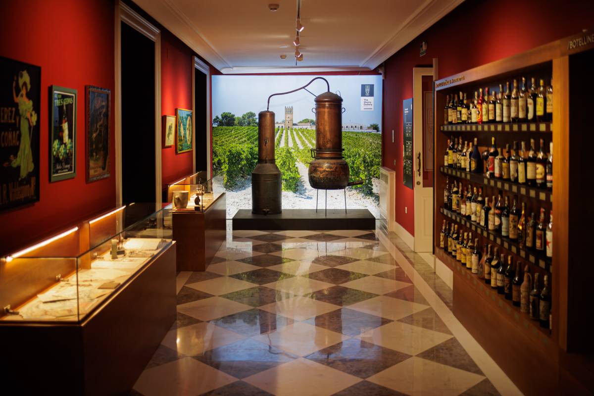 LA GALERÍA DEL SHERRY - MAN UGARCÍA LA GALERÍA DEL SHERRY