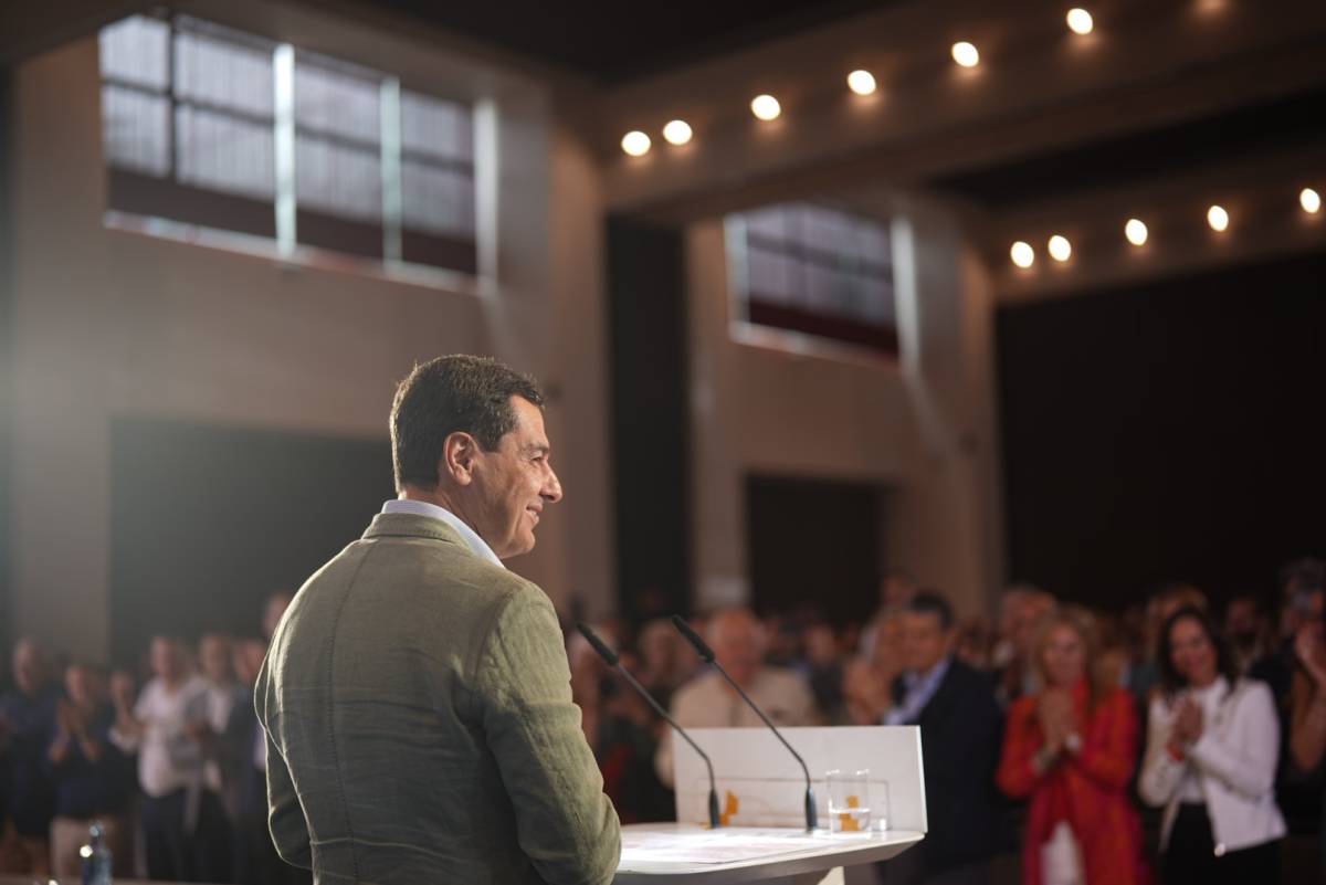 Moreno reconoce que no ha empezado a negociar con Vox y que tampoco tiene prisa: 