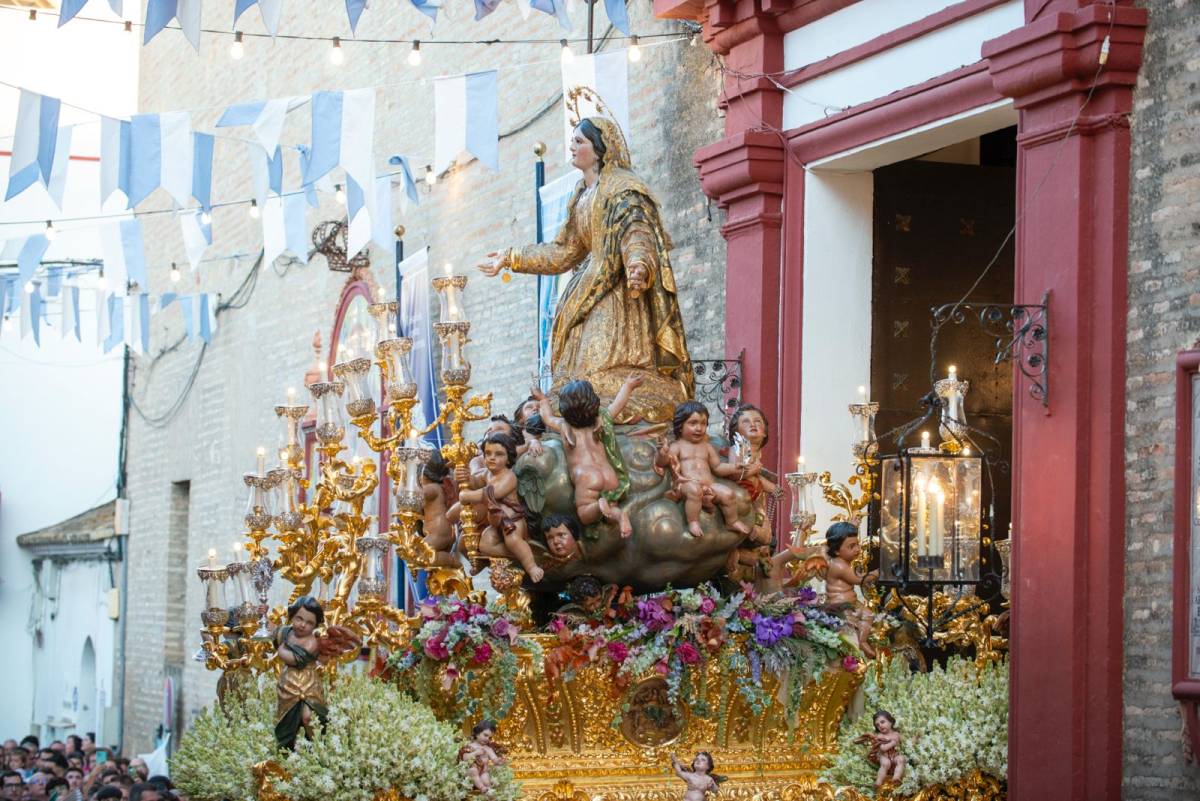La Hermandad de la Asunción de Cantillana celebra el centenario de la histórica marcha de López Farfán