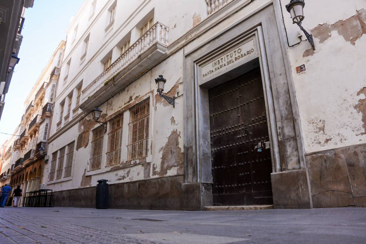 El antiguo instituto Rosario deja de ser una ruina: Cádiz activa por fin la obra que lo transformará en la Escuela de Hostelería