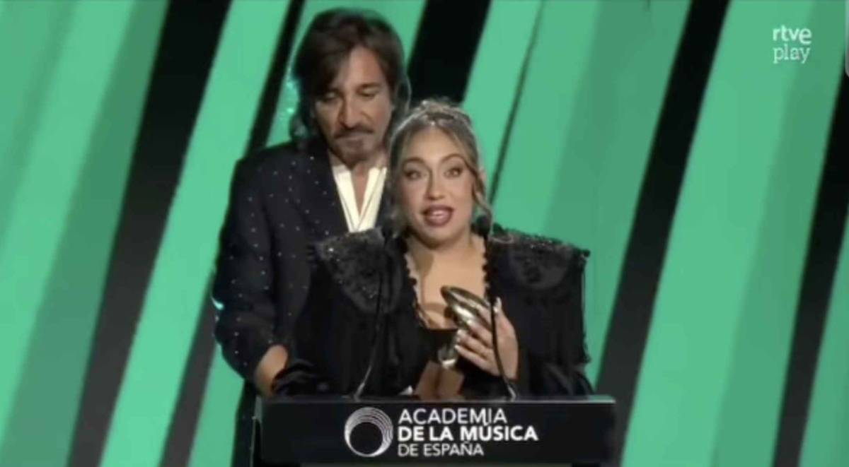 María Terremoto lleva el flamenco de Jerez a lo más alto con dos premios de la Academia de la Música