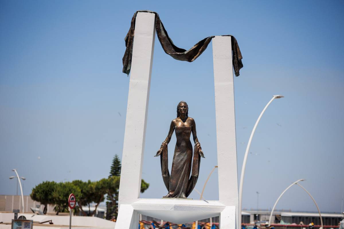 ROCIO JURADO MONUMENTO CHIPIONA