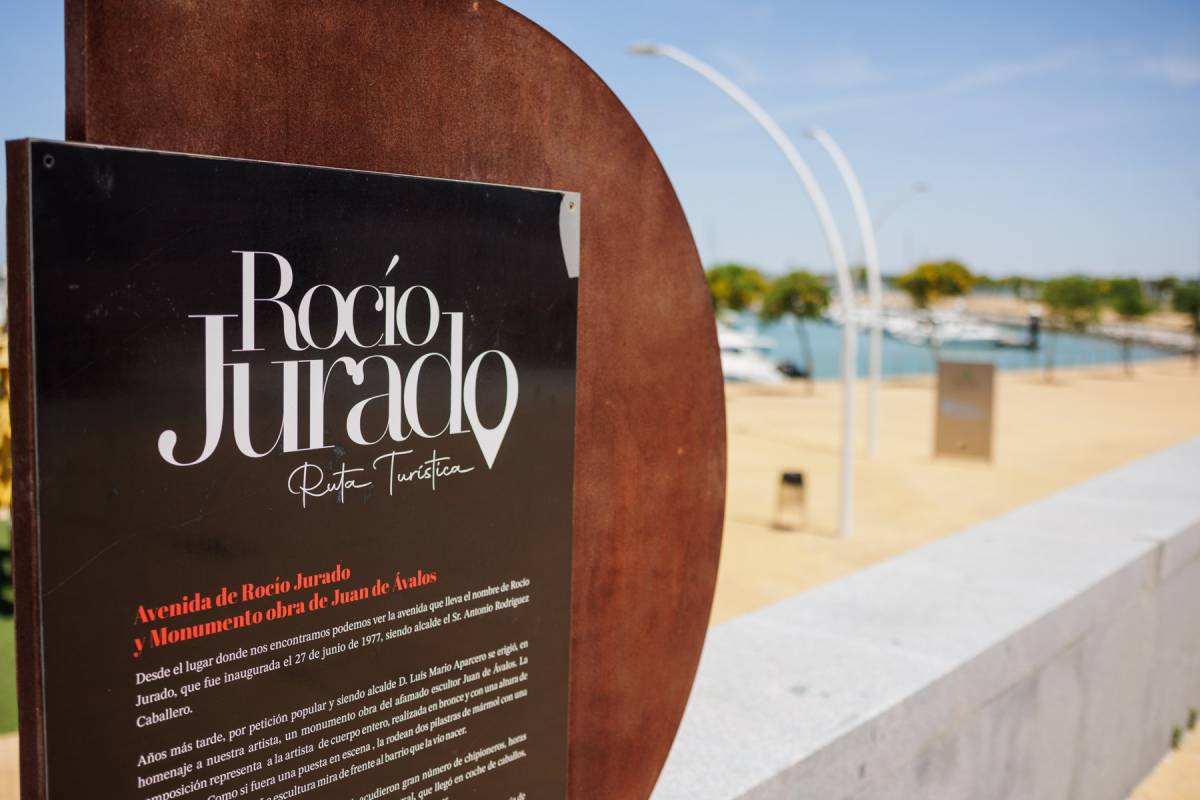 ROCIO JURADO MONUMENTO CHIPIONA