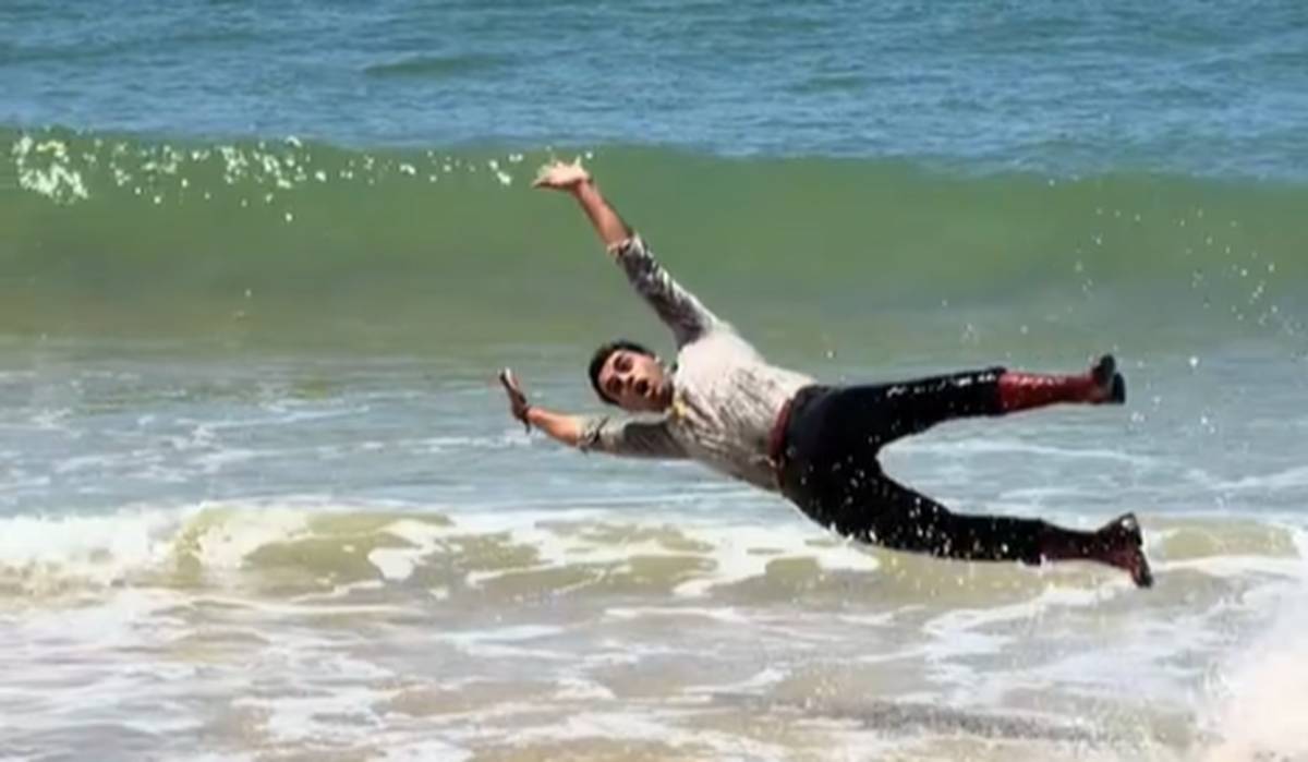 El regreso más playero del Rocío: las hermandades de Cádiz cruzan Matalascañas con el primer chapuzón del año