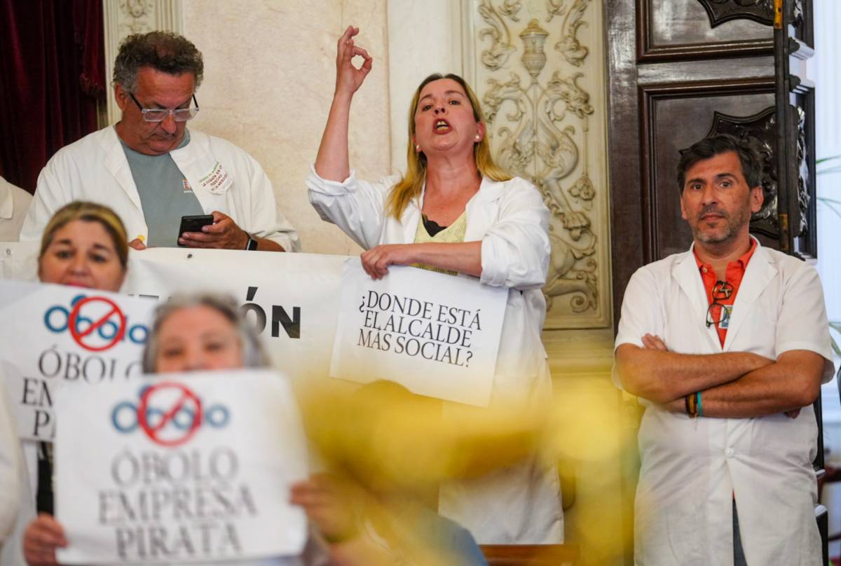 Pleno del ayuntamiento de Cádiz ayuda a domicilio 
