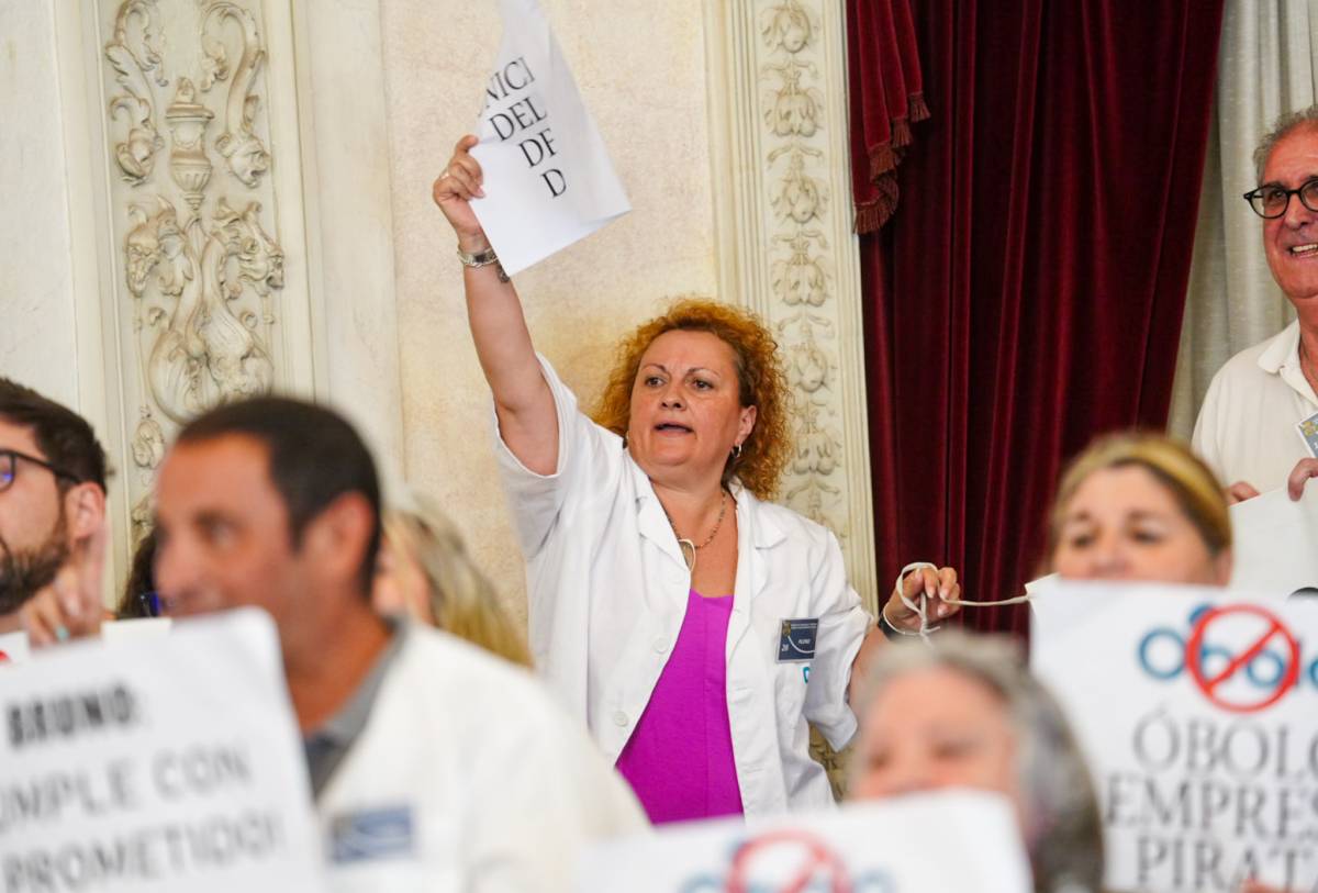 Pleno del ayuntamiento de Cádiz ayuda a domicilio 