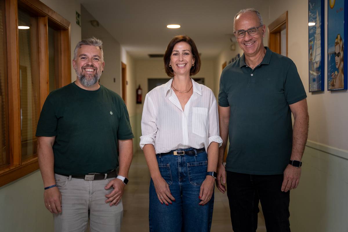 Fran Jiménez, María del Mar Crespo y Carlos Atienza, profesionales del CTA de Cádiz.