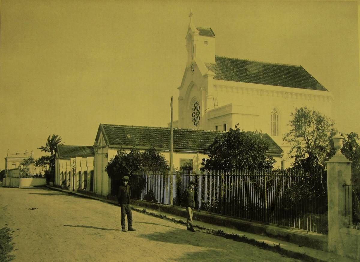 Fachada de la iglesia del Sanatorio Madre de Dios, en San Severiano, desaparecida con la explosión de 1947. - Redacción Fachada de la iglesia del Sanatorio Madre de Dios, en San Severiano, desaparecida con la explosión de 1947.