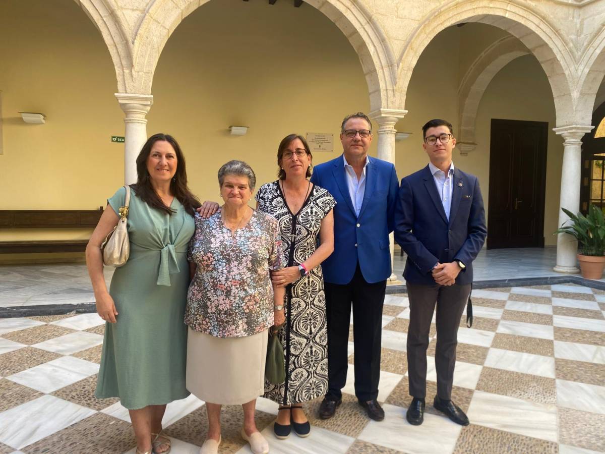  Medalla de Oro de Jerez para las Esclavas: 140 años dedicados a la enseñanza 