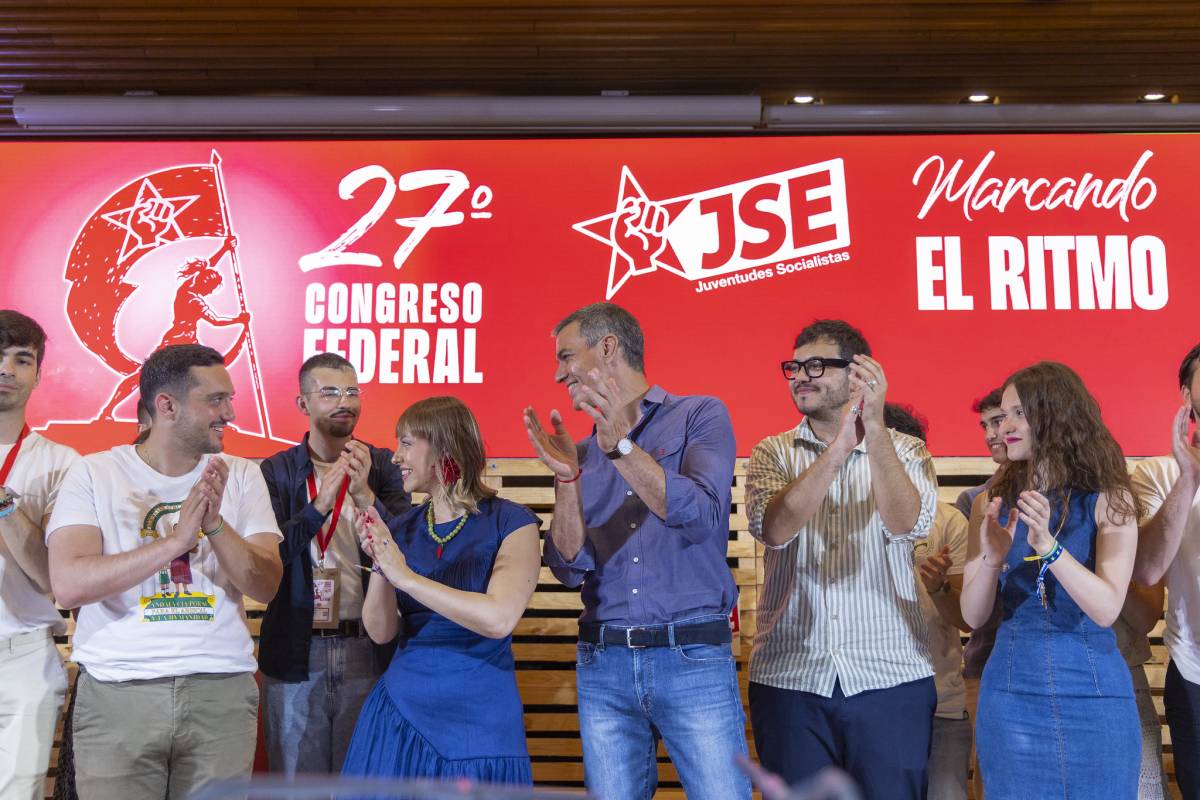 Pedro Sánchez, con los líderes de las Juventudes Socialistas - Pedro Sánchez, con los líderes de las Juventudes Socialistas