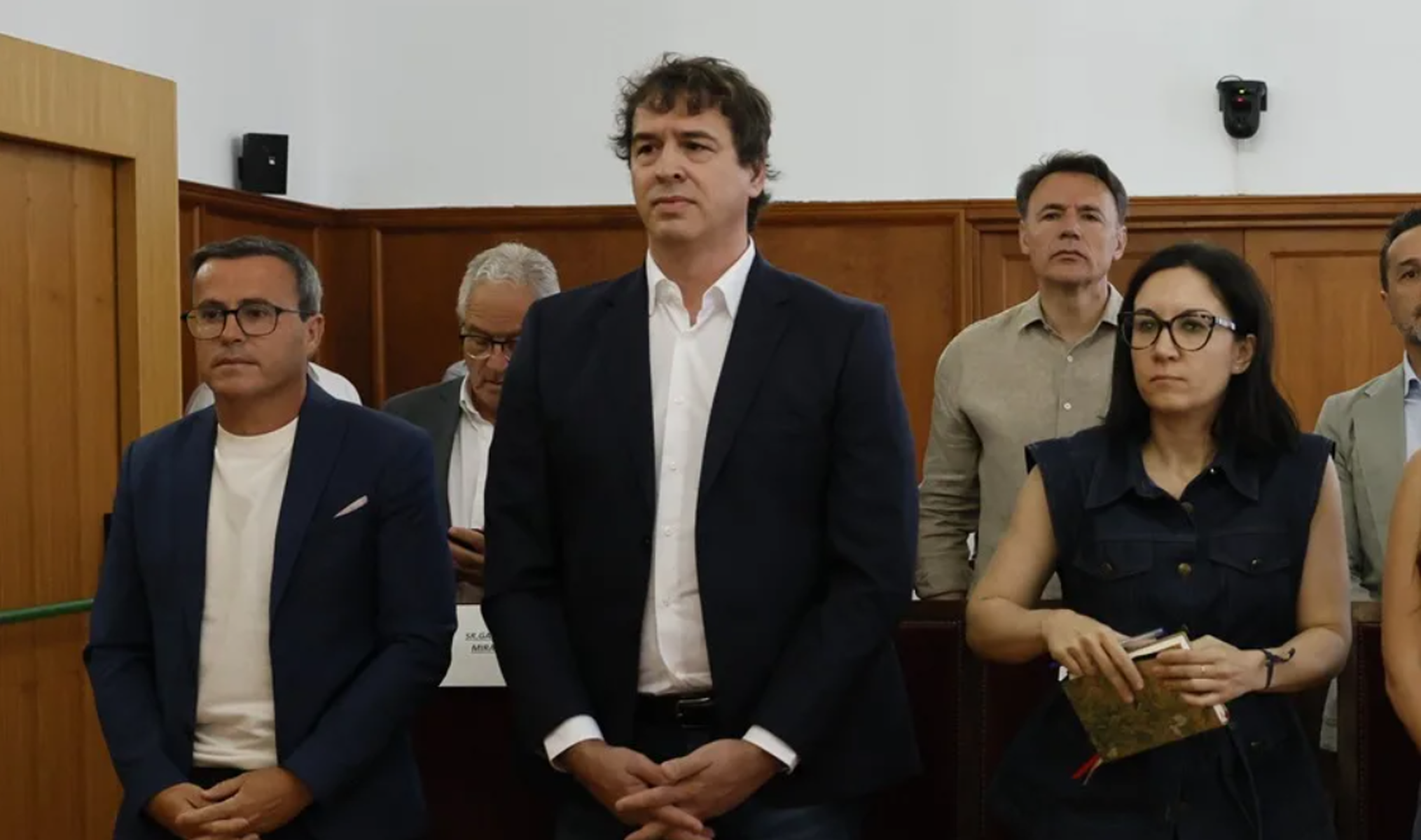 Giro en el juicio al hermano de Pedro Sánchez: el tribunal declara prescrito uno de los delitos