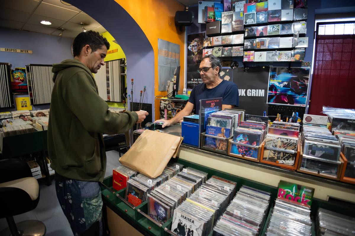 No, esta emblemática tienda de discos del centro de Jerez no ha cerrado: 