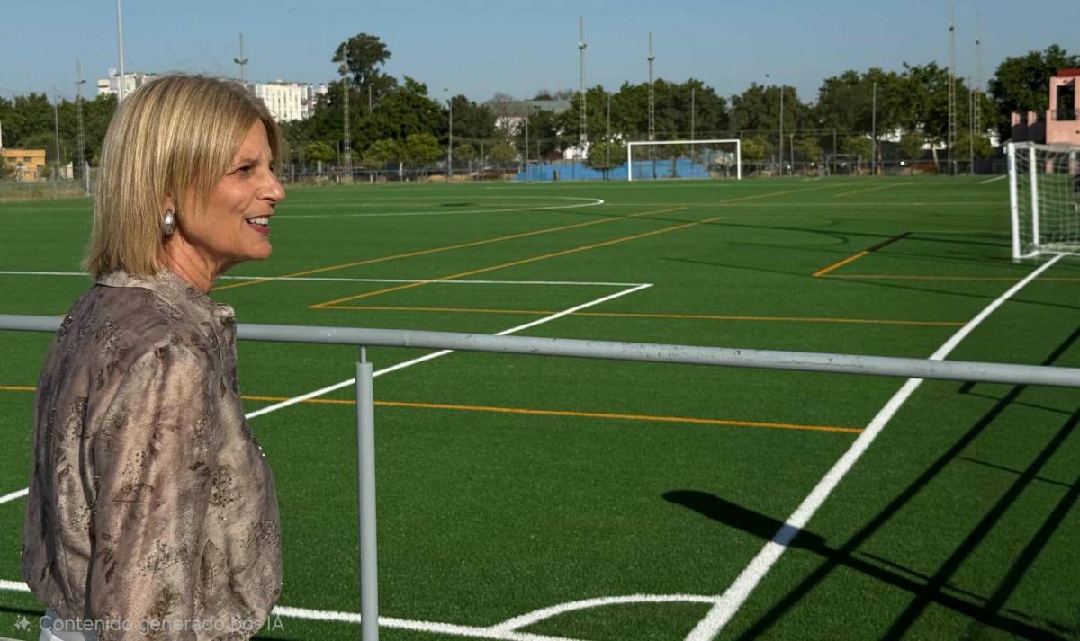 El campo de San Telmo renueva su imagen: nuevo césped Fifa, vestuarios y mobiliario deportivo en la zona sur de Jerez
