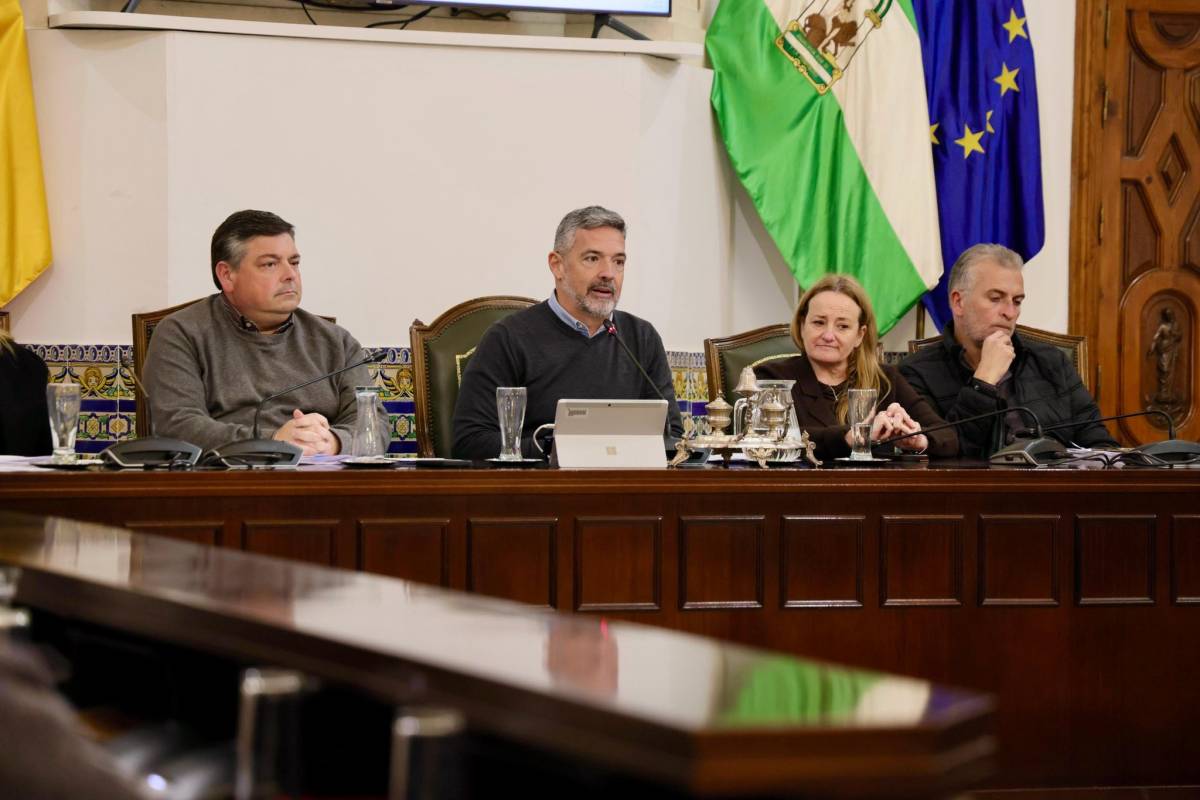 El PP pide el expediente del presunto 'enchufe' en Rota a una concejala del PSOE de Sanlúcar
