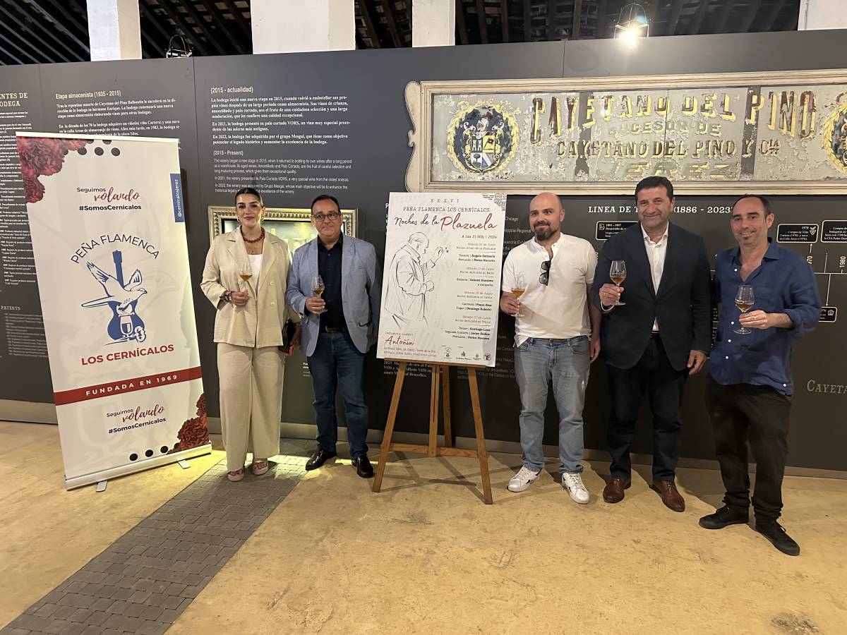 Presentación de las Noches de la Plazuela de la Peña Flamenca 'Los Cernícalos' en 2026