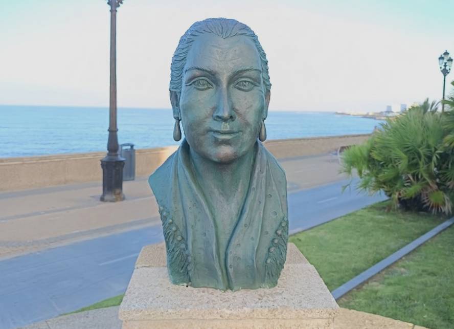 Busto a La Perla de Cádiz, vista frontal.