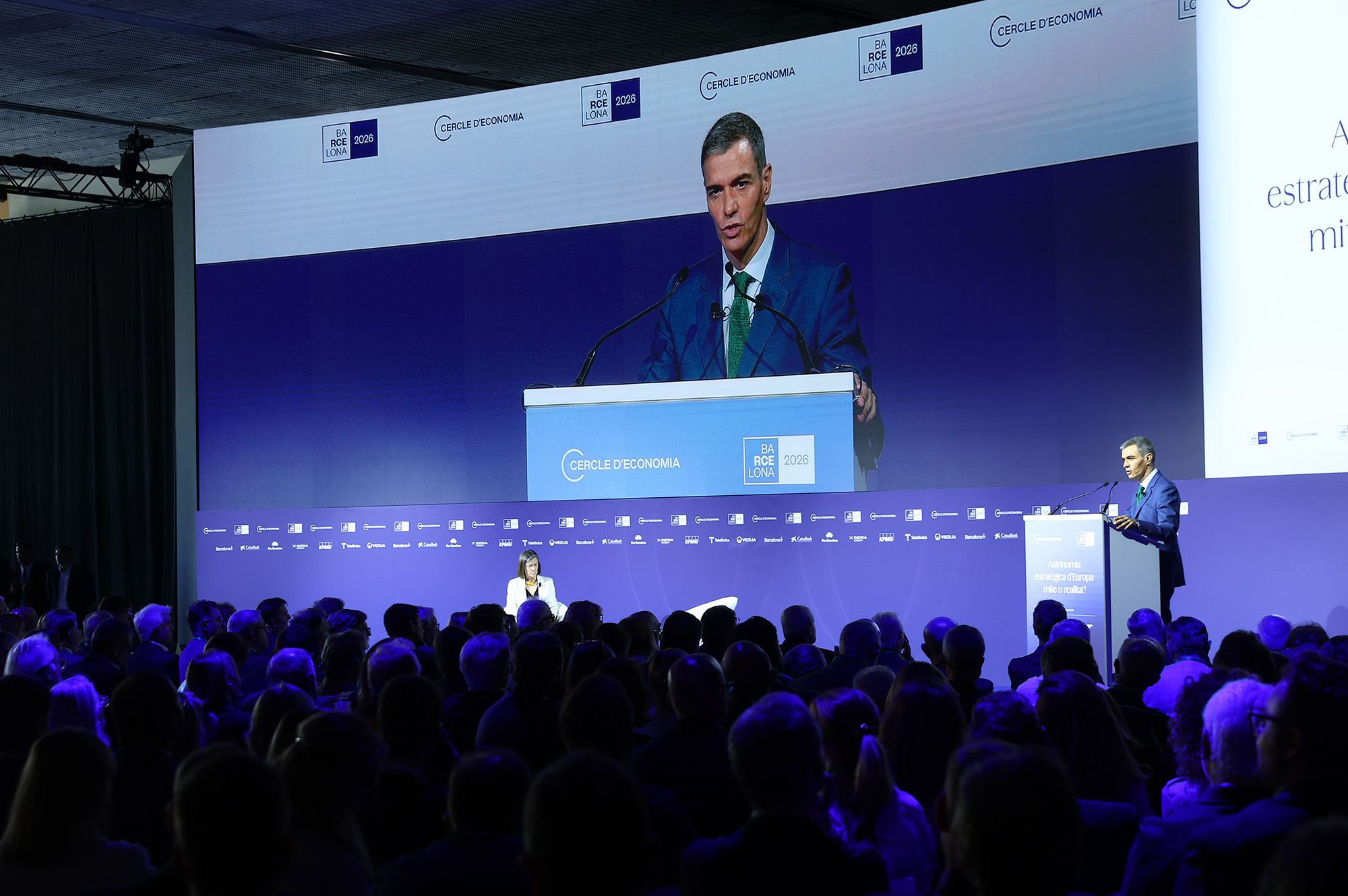Órdago de Sánchez al cerco judicial con el anuncio de que va a presentar los Presupuestos Generales del Estado