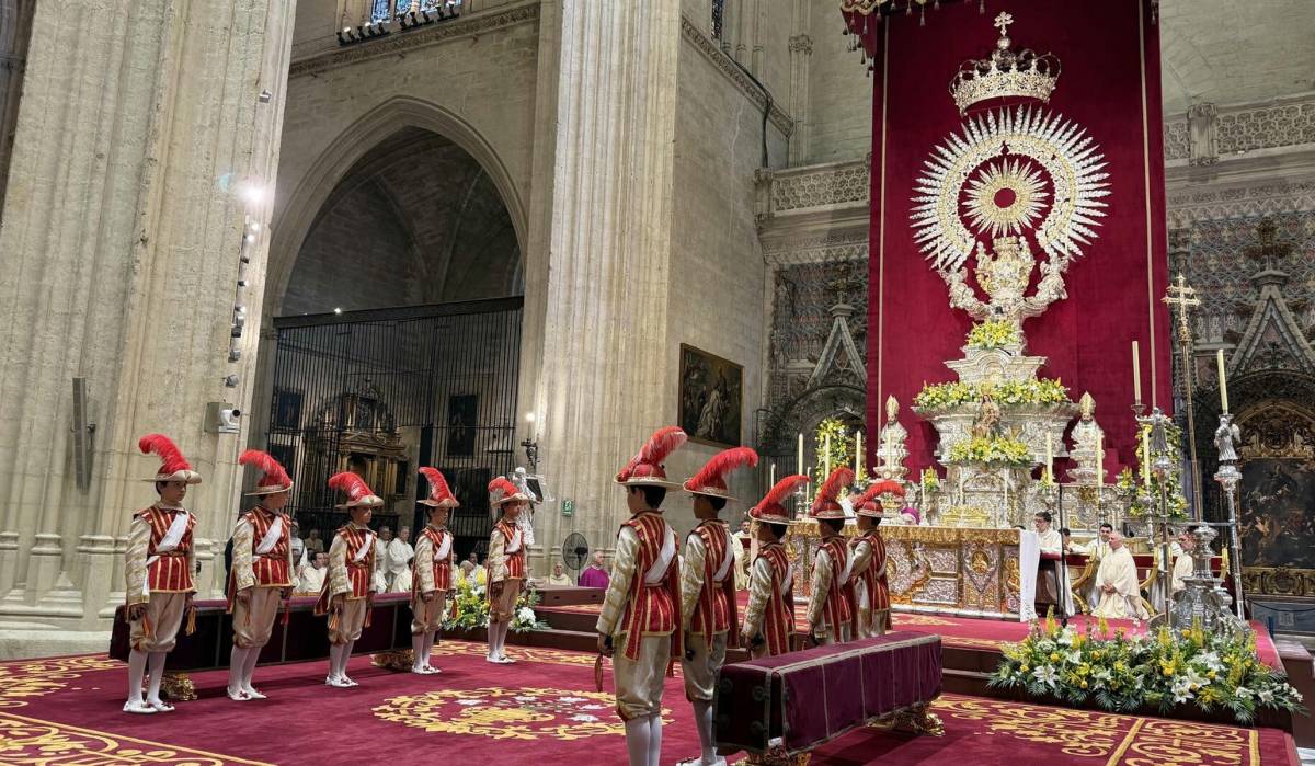 Los Seises de Sevilla: la particular tradición que devuelve la Catedral al Corpus de antaño