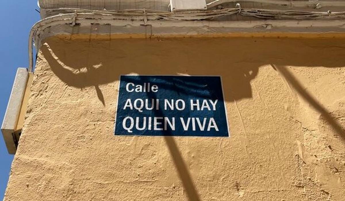 Málaga renombra una de sus calles como `Aquí no hay quien viva` - Málaga renombra una de sus calles como `Aquí no hay quien viva`