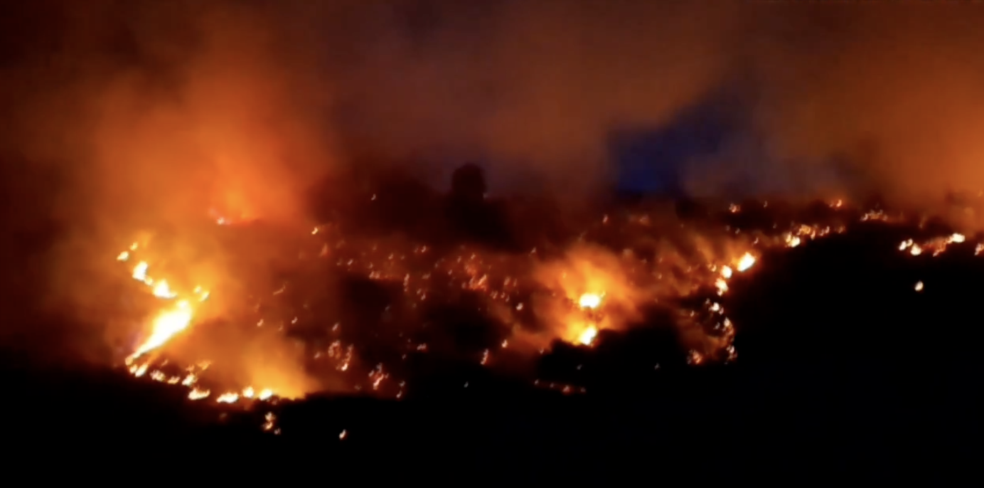 Uno de los muchos incendios de este verano. En concreto, en Cenes de la Vega, en la Fuente de la Bicha, en Granada. - 
