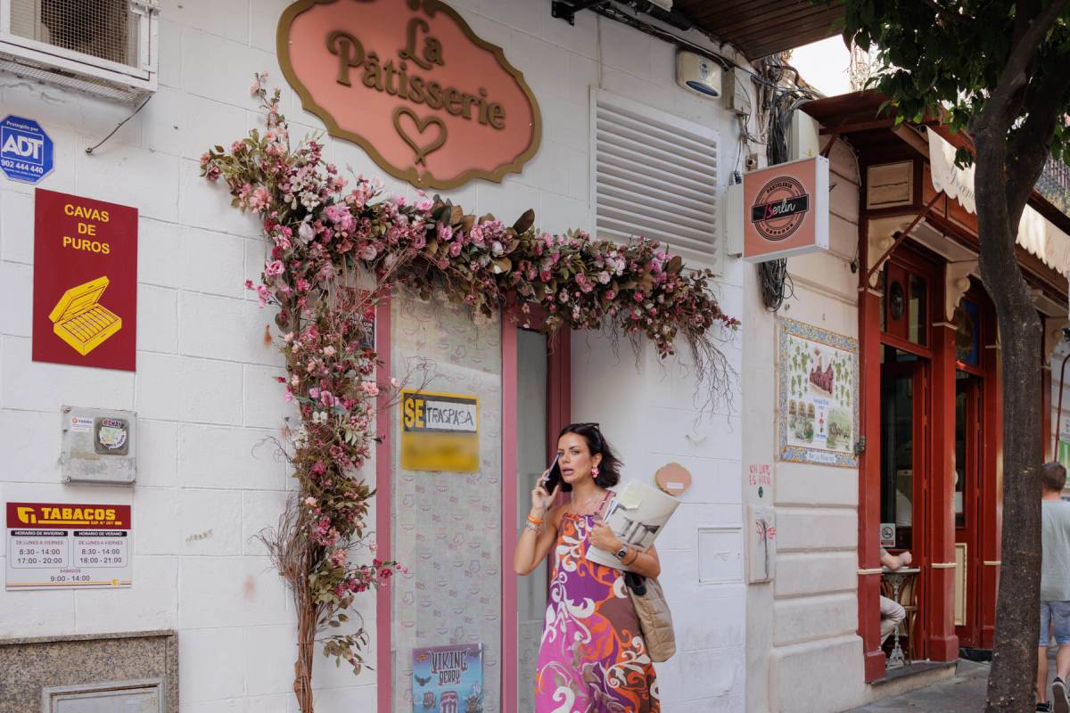 La pastelería artesanal de la calle Larga que se traspasa tras abrir hace menos de un año
