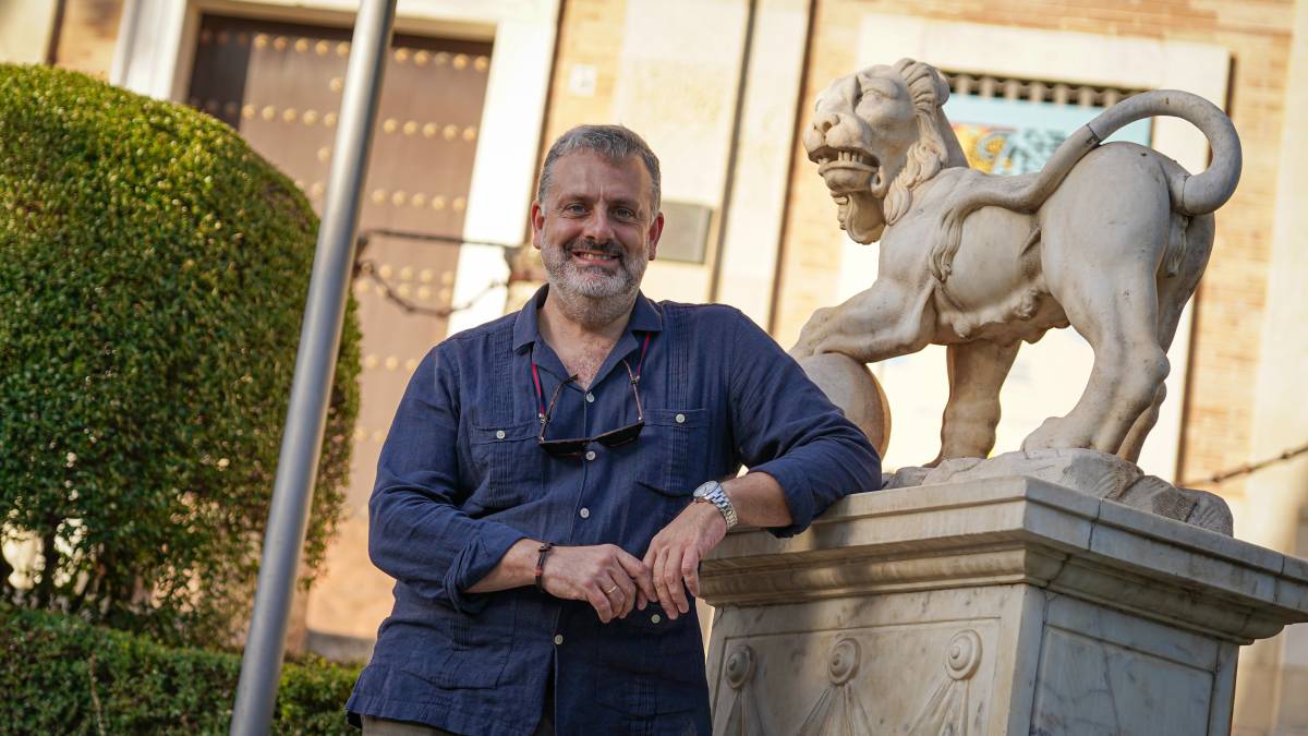 El escultor de El Cachorro sale de la sombra en una novela entre misterio y leyenda de la mano de un escritor gaditano