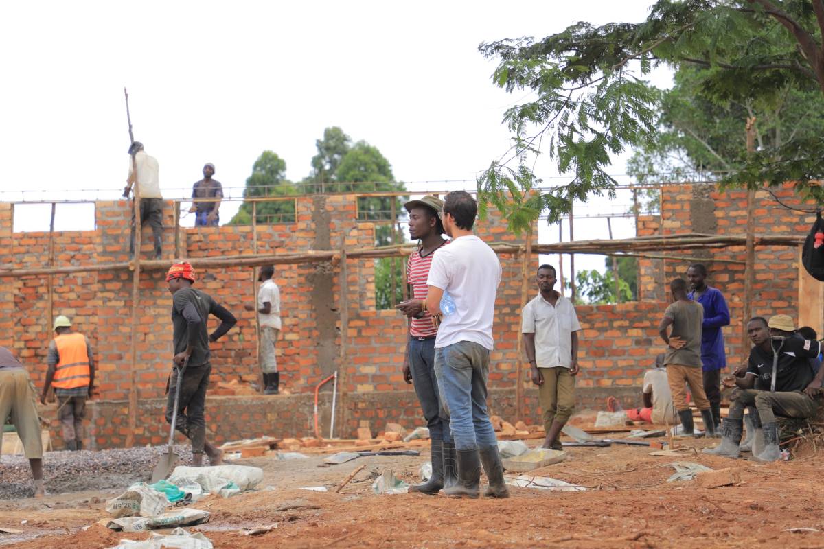 El jerezano Rafael Gil encontró su propósito como arquitecto en África.