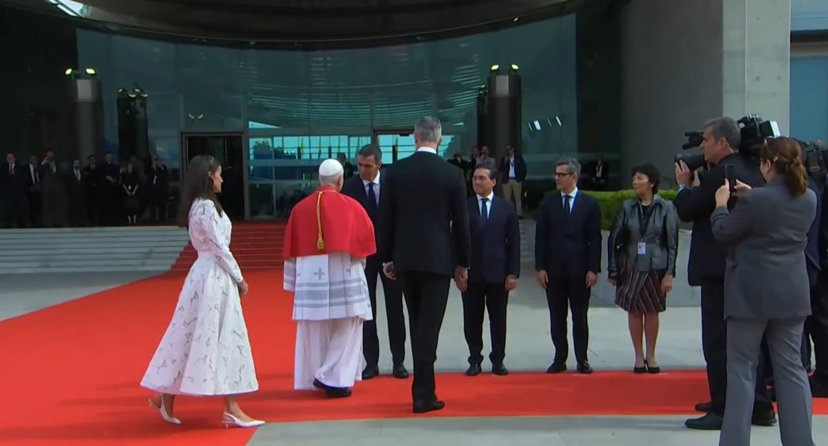 La llegada del Papa a España