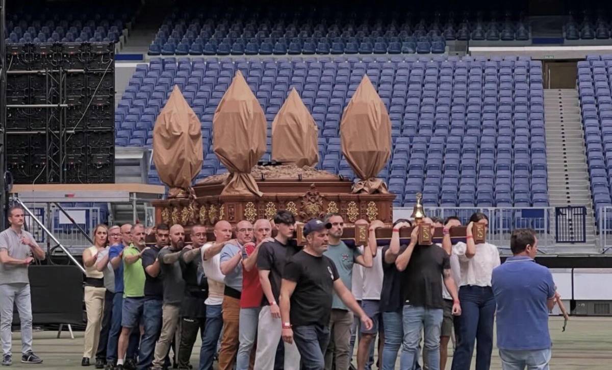 De escenario de galácticos a sede cofrade: el singular ensayo en el Bernabéu ante la llegada del Papa León XIV