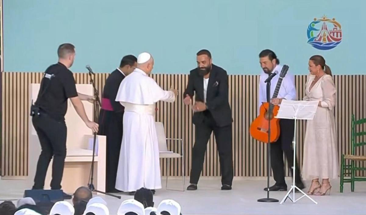 Niña Pastori interpreta una versión cristiana de su tema `Incomparable` ante el Papa León XIV - Niña Pastori interpreta una versión cristiana de su tema `Incomparable` ante el Papa León XIV