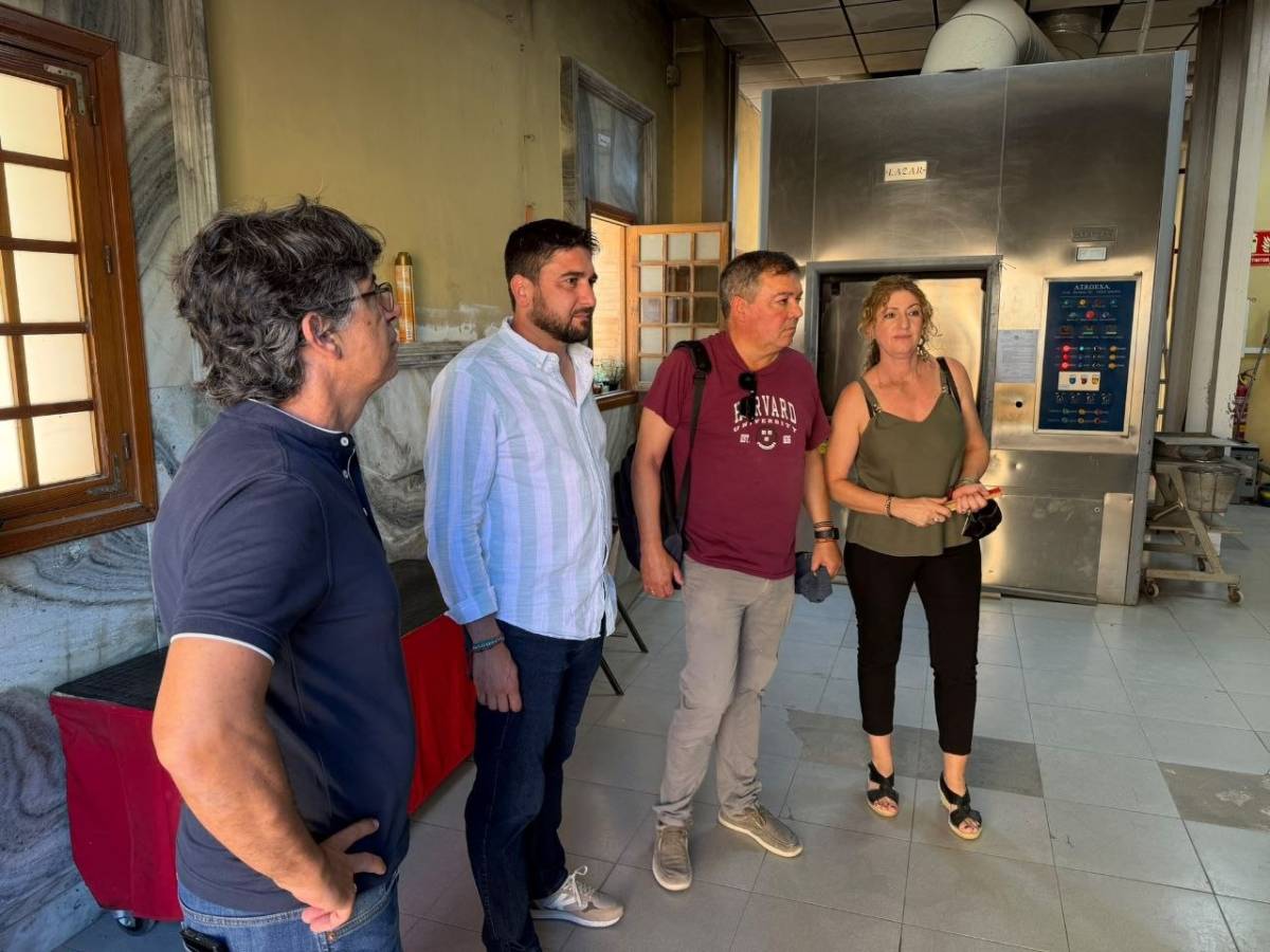 El cementerio de San Fernando en Sevilla, sin cámaras suficientes y con el horno 
