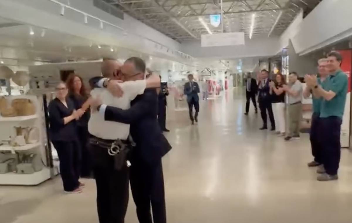 42 años velando por la seguridad de El Corte Inglés de Jerez: la emotiva despedida de Julián